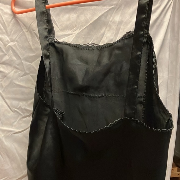 Cropped Camisole. Unknown Brand - Picture 3 of 5